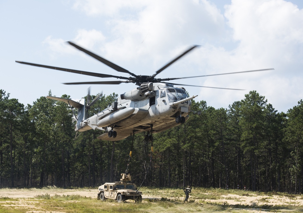 U.S. Marines assist Army in joint training exercise