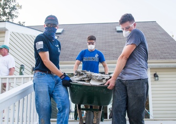 2d MAW Helps with Hurricane Relief