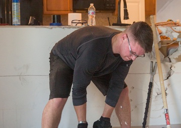 2d MAW Helps with Hurricane Relief