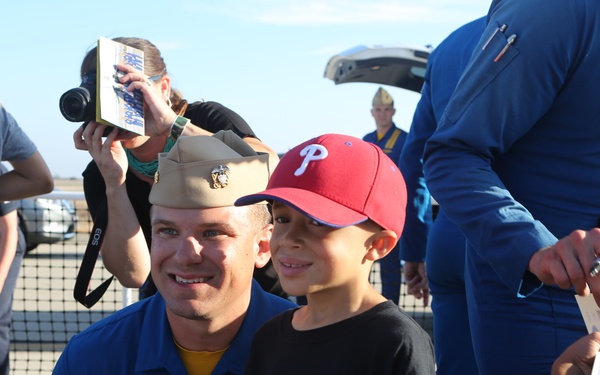 Exceptional family members meet U.S. Navy Blue Angels