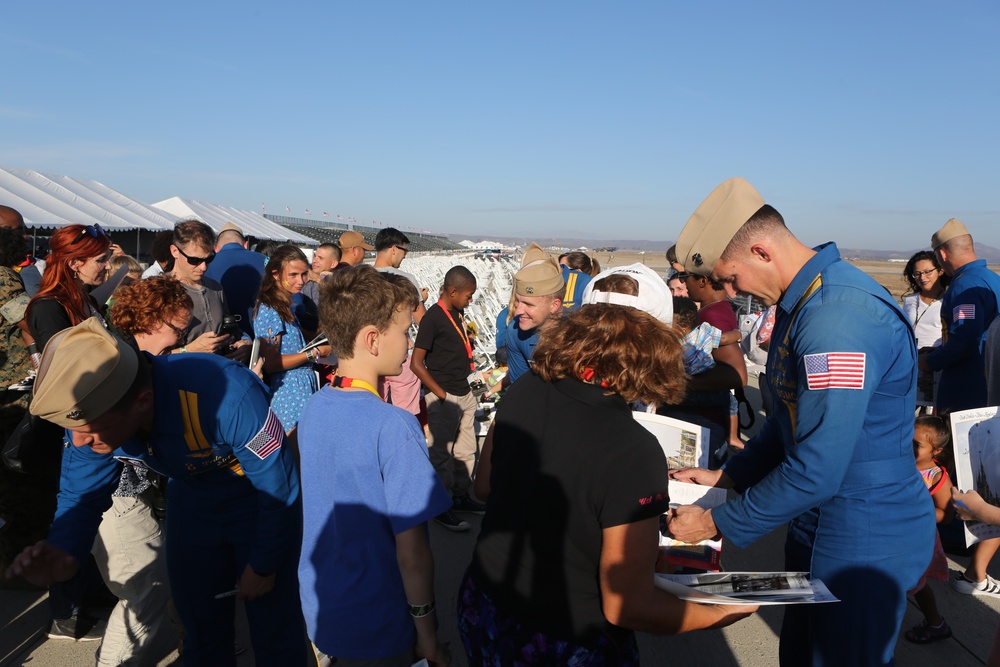 Exceptional family members meet U.S. Navy Blue Angels