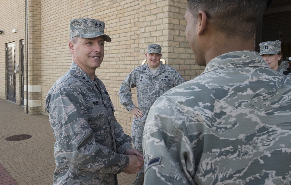 3rd AF Command Visits 501st CSW