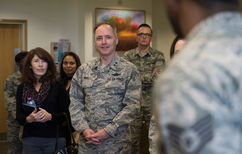 3rd AF Command Visits 501st CSW