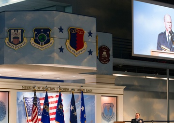 Lt. Gen. Scobee takes command