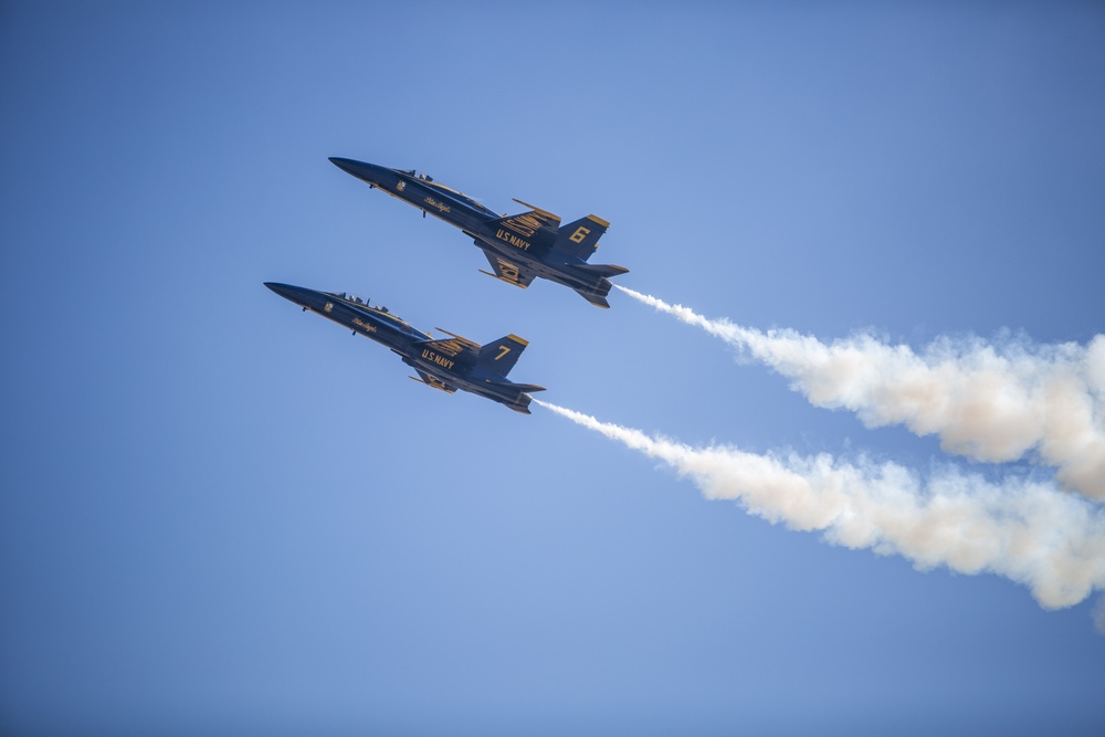 2018 MCAS Miramar Air Show: U.S. Navy Blue Angels perform