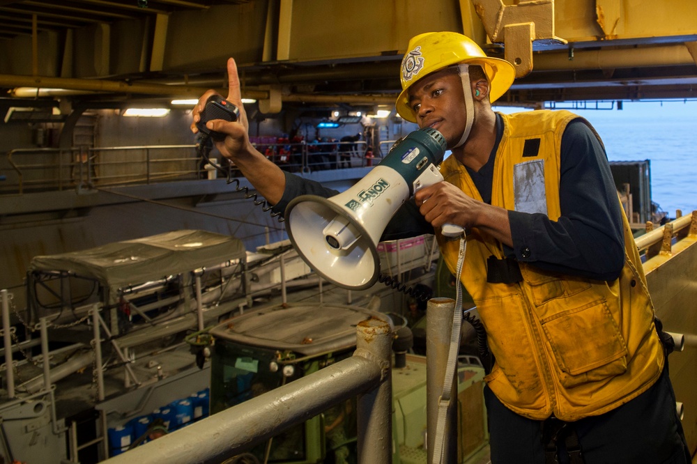 LCU onload  aboard Bonhomme Richard