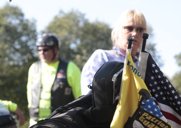 Minnesota Patriot Guard Escort Red Bull Soldiers