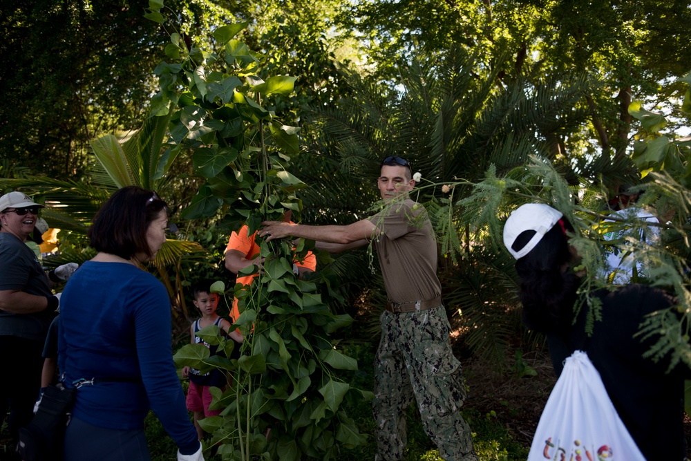 NAVFAC Hawaii CO leads Navy team, partners with local community to improve ancient Hawaiian fishpond