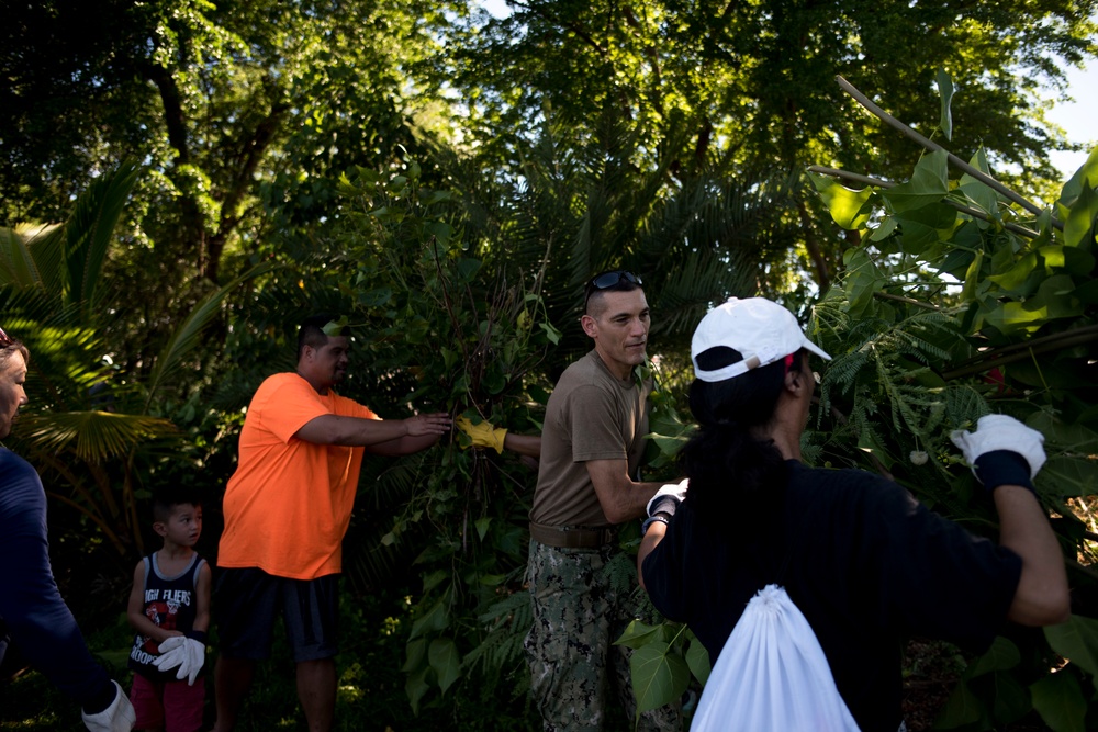 NAVFAC Hawaii CO leads Navy team, partners with local community to improve ancient Hawaiian fishpond