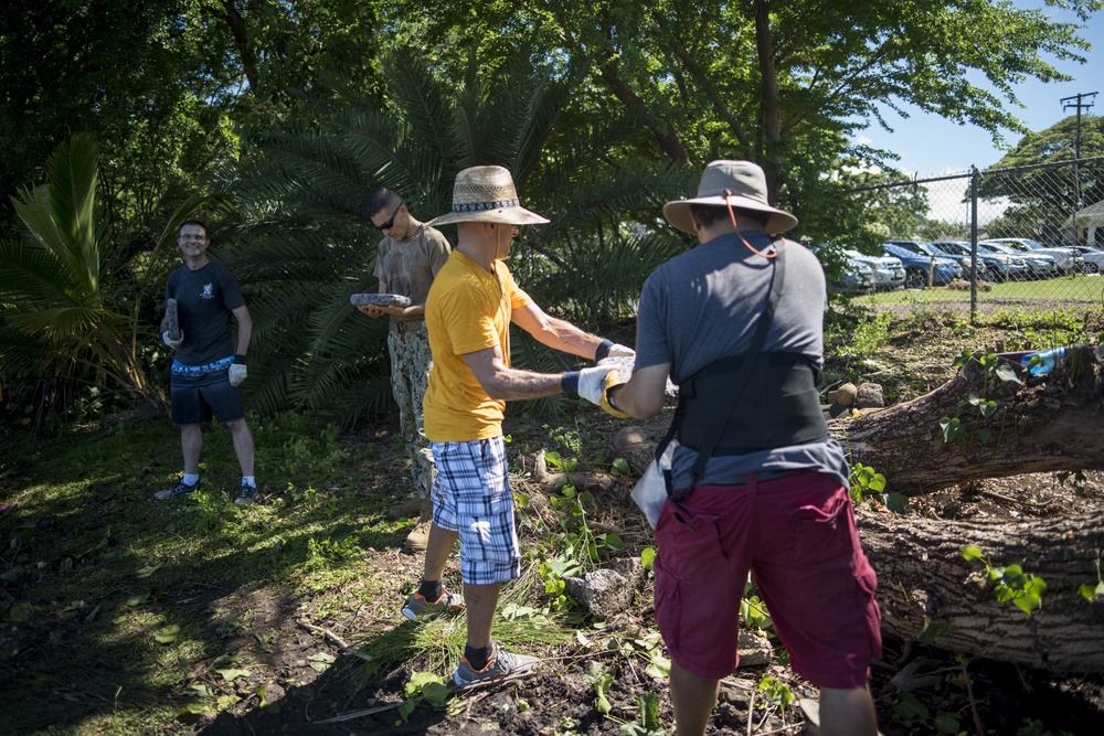 NAVFAC Hawaii CO leads Navy team, partners with local community to improve ancient Hawaiian fishpond