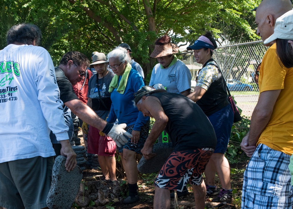 NAVFAC Hawaii CO leads Navy team, partners with local community to improve ancient Hawaiian fishpond