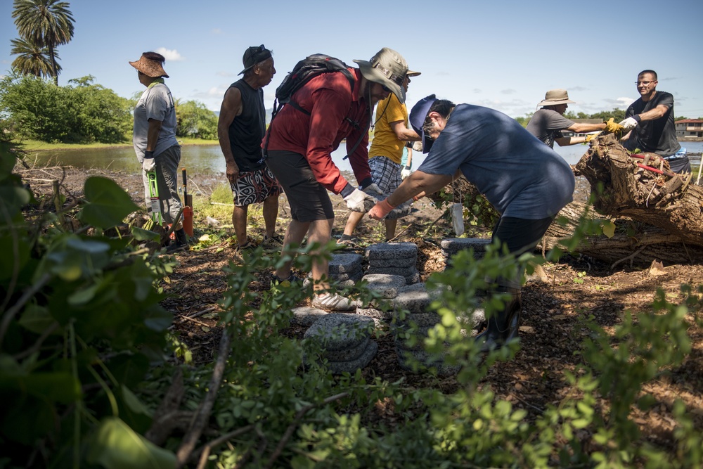 NAVFAC Hawaii CO leads Navy team, partners with local community to improve ancient Hawaiian fishpond