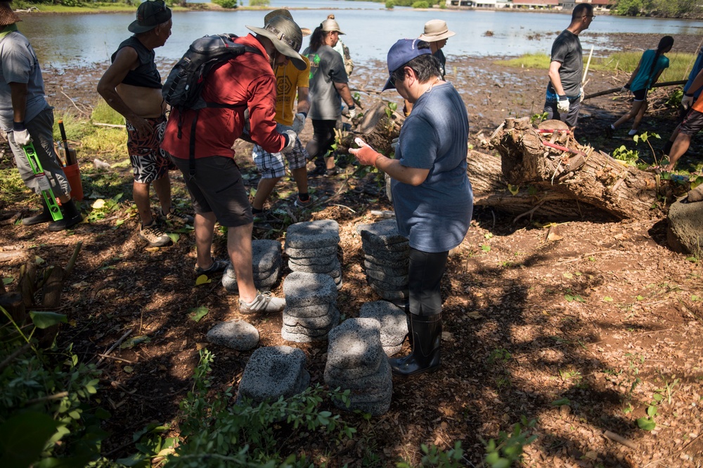 NAVFAC Hawaii CO leads Navy team, partners with local community to improve ancient Hawaiian fishpond