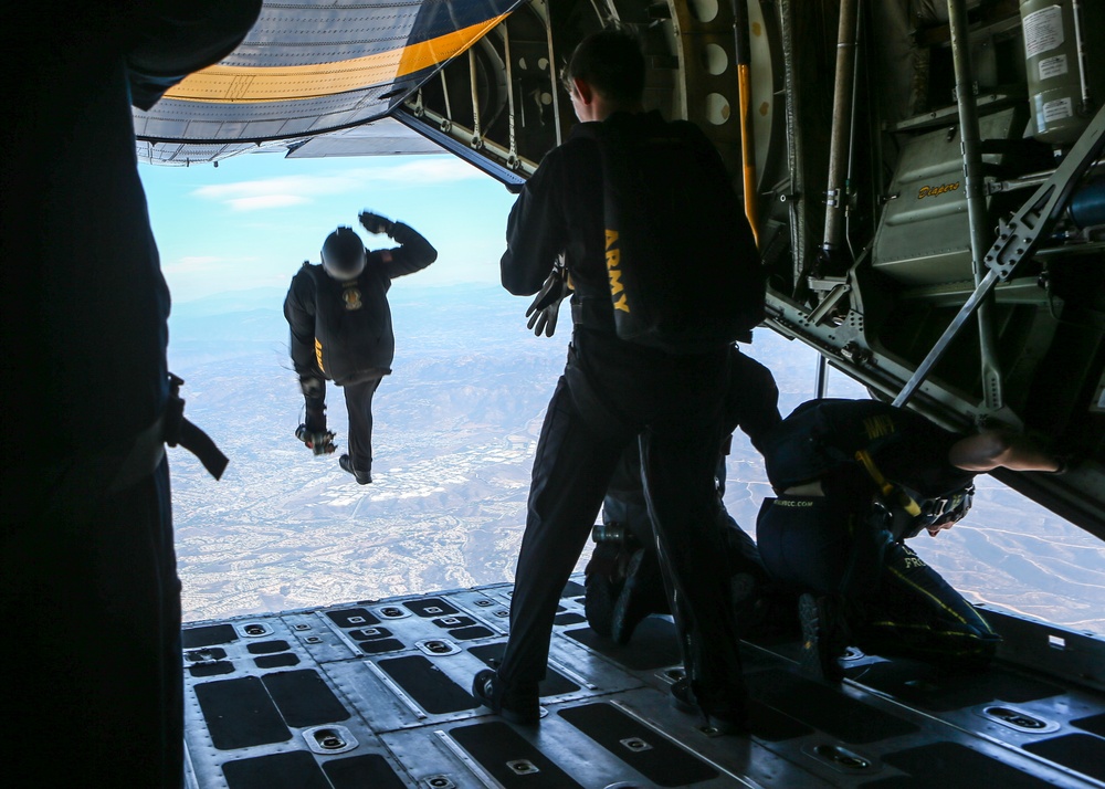 U.S. Army Golden Knights 2018 MCAS Miramar Air Show