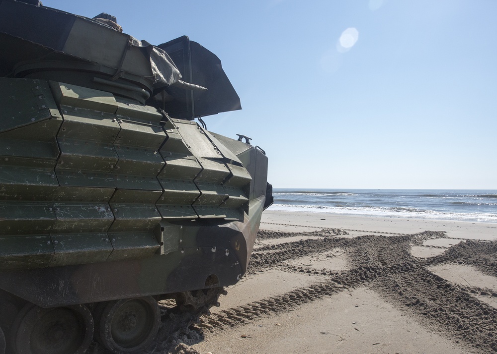 24th MEU Conduct an Amphibous Landing