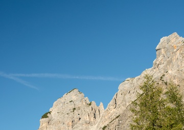 NATO Snipers Practice High-Angle Shooting in Austria