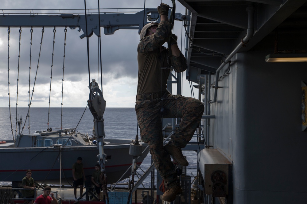 MRF Marines train for VBSS aboard the USS Ashland