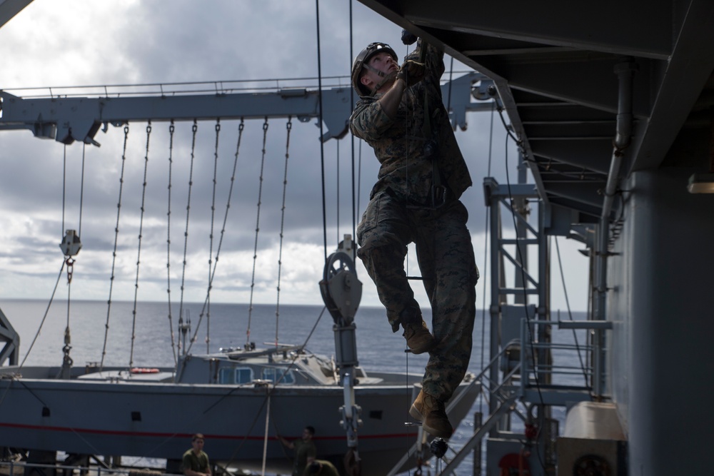 MRF Marines train for VBSS aboard the USS Ashland