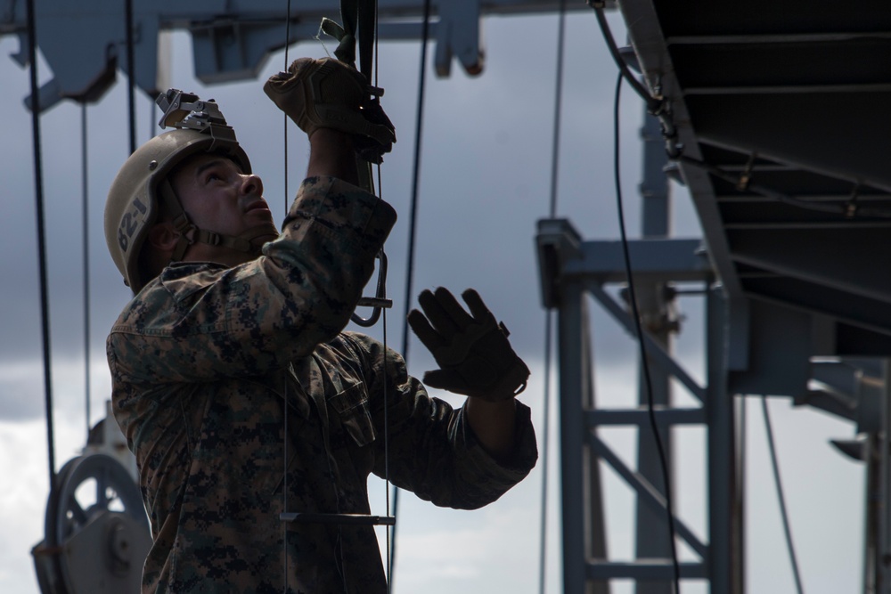 MRF Marines train for VBSS aboard the USS Ashland