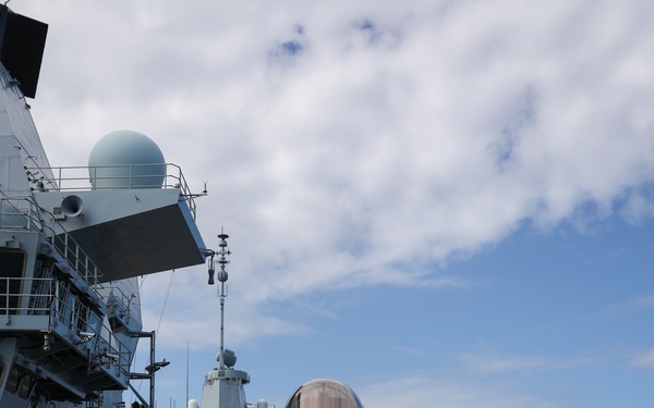 Fighter jets join forces with British aircraft carrier to make history