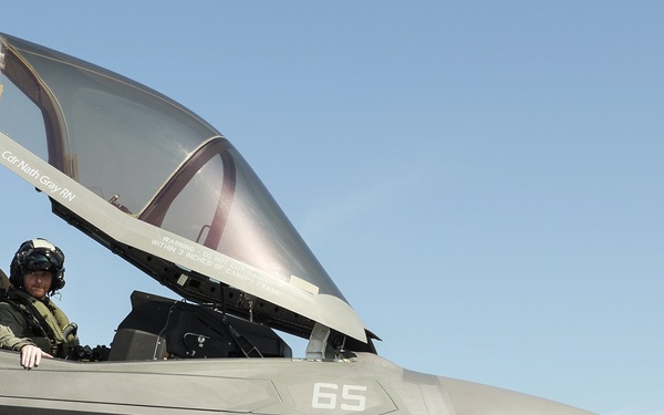 Fighter jets join forces with British aircraft carrier to make history