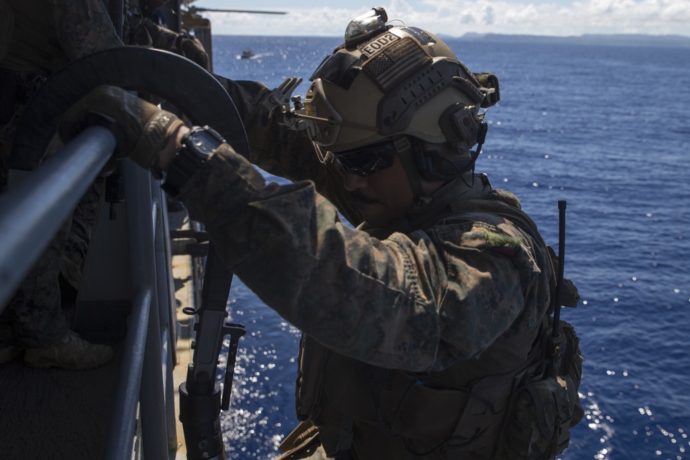 MRF Marines train for VBSS aboard the USS Ashland