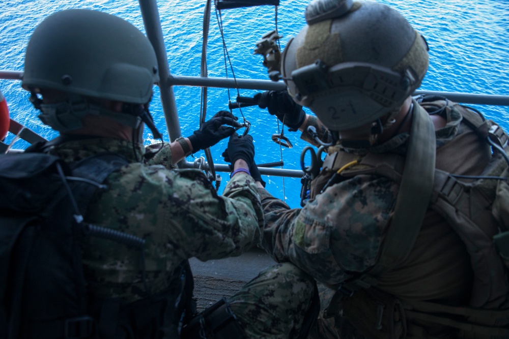 MRF Marines train for VBSS aboard the USS Ashland