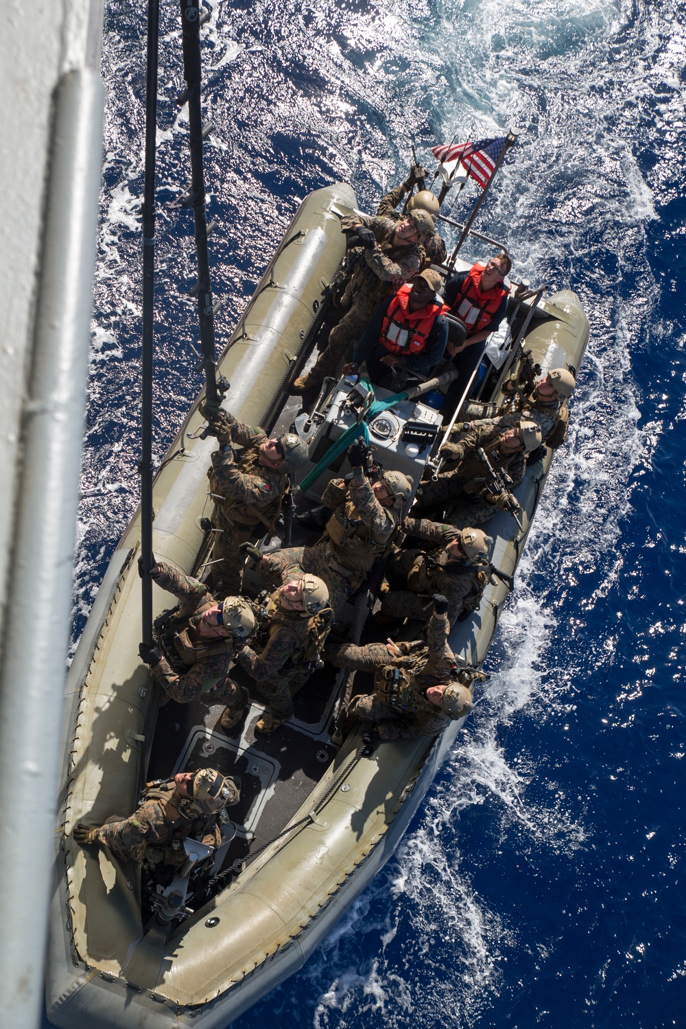 MRF Marines train for VBSS aboard the USS Ashland