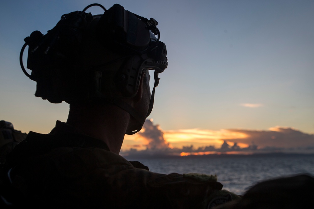 MRF Marines train for VBSS aboard the USS Ashland