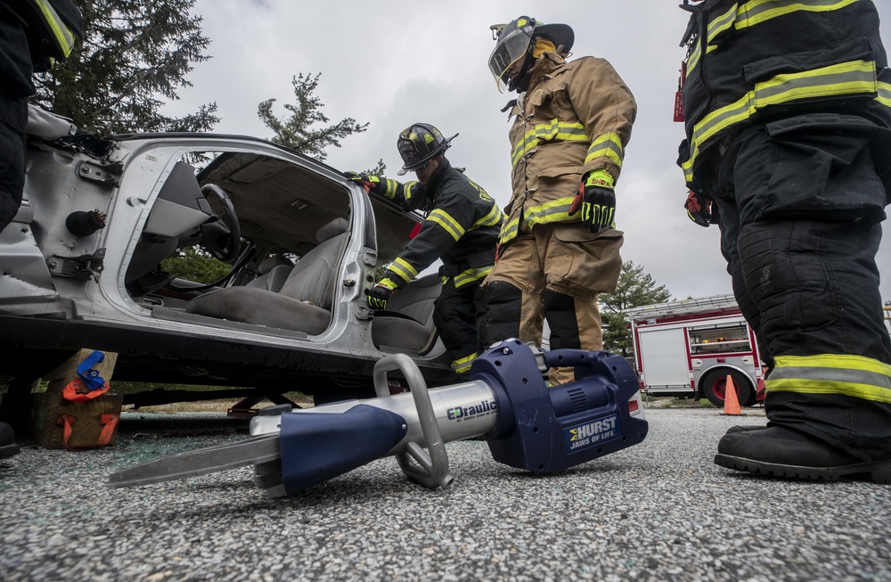 New Jersey Firefighters train with extrication tools