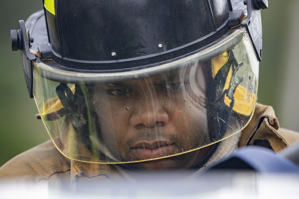 New Jersey Firefighters train with extrication tools