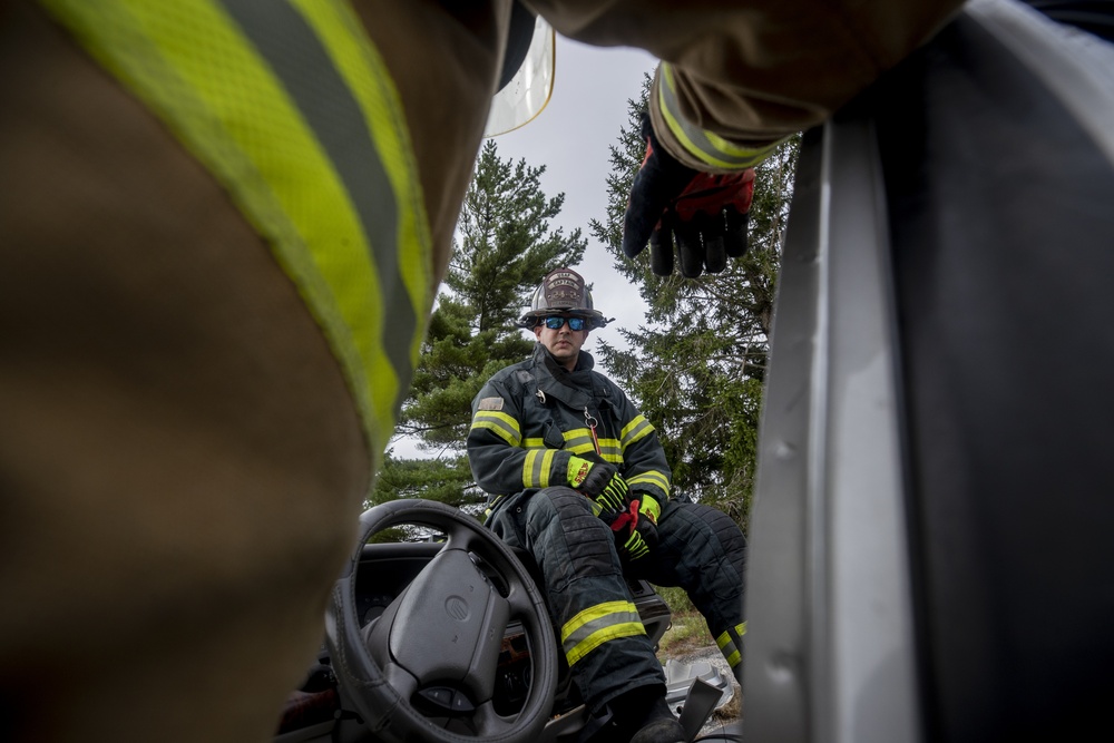 New Jersey Firefighters train with extrication tools