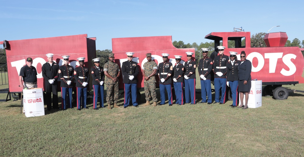 MCLBA reservists kick off Toys for Tots campaign