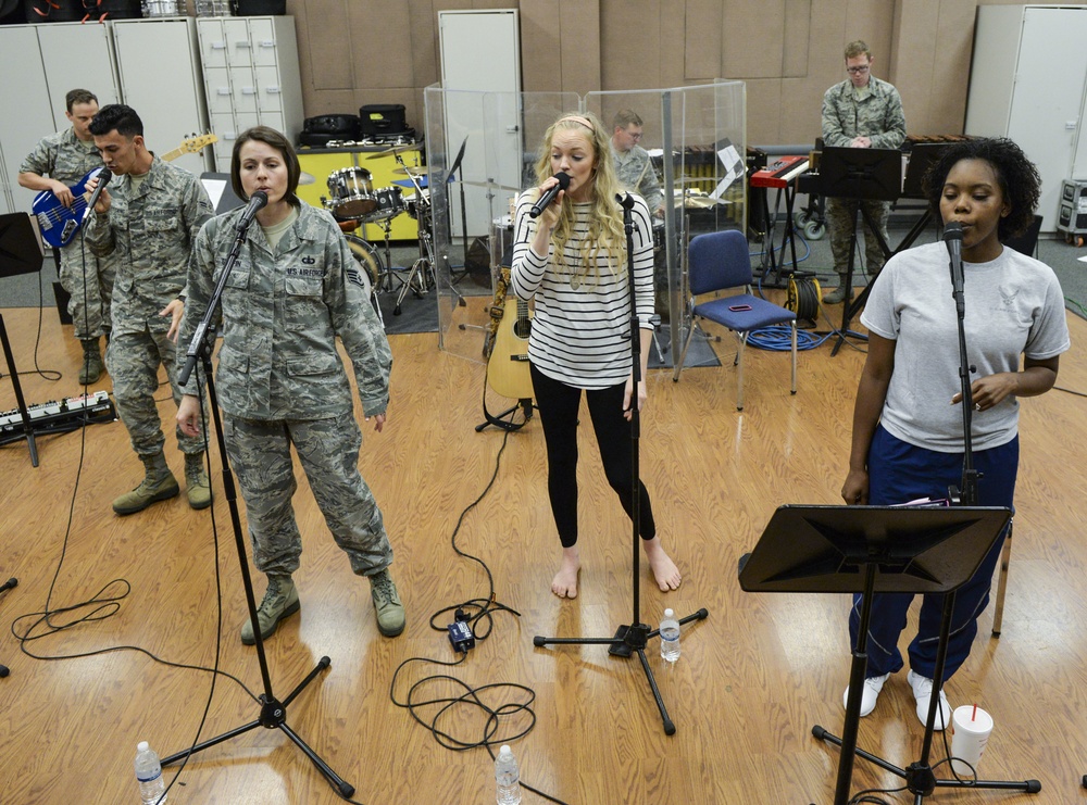 Alexis Gomez visits Wright-Patterson AFB