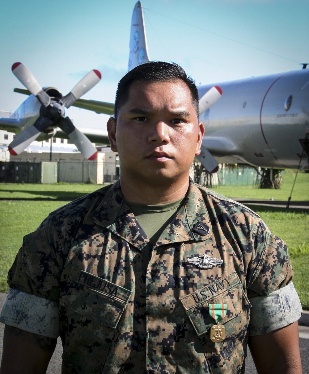 Corpsman awarded for rendering life-saving aid