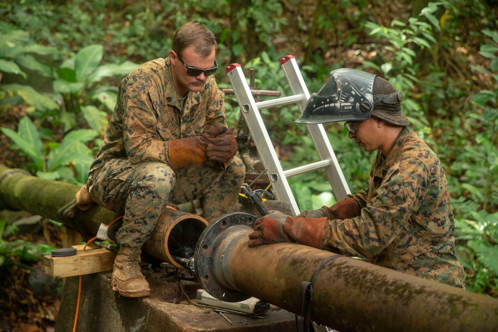 SPMAGTF-SC Marines repair water pipe in Trujillo, Honduras