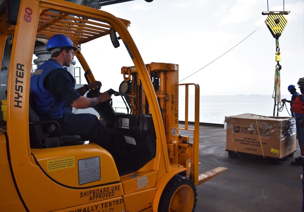 USS Puller conducts Tugboat / Crane Ops