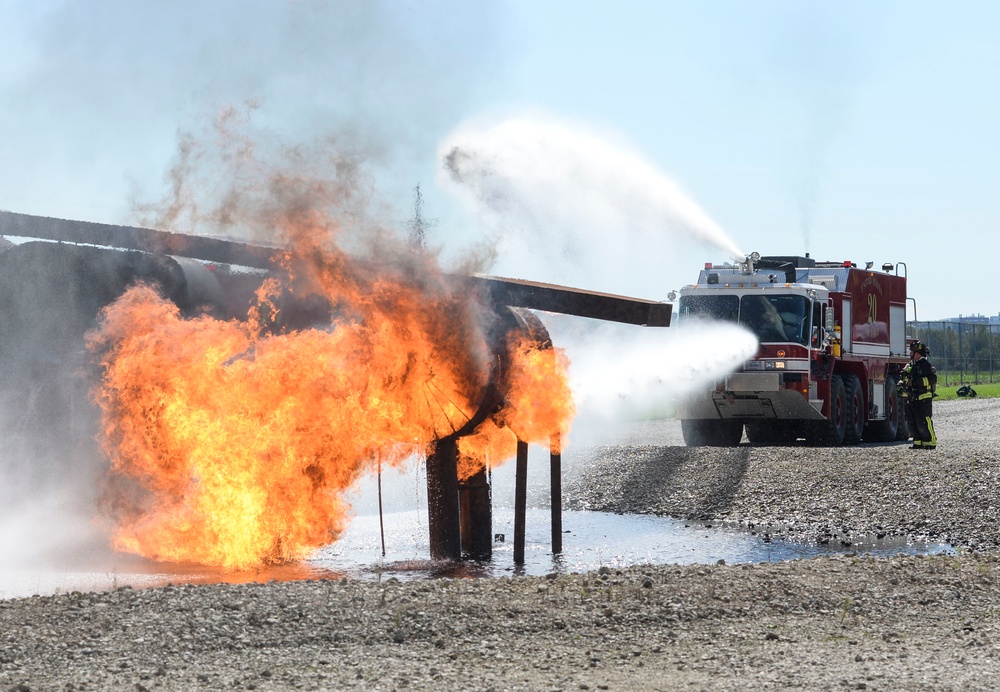 Wright-Patterson AFB Hosts Fire Ops 101