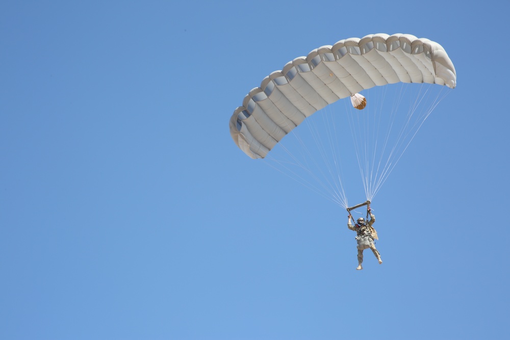 Military Free Fall Soldiers jump into Eloy,AZ
