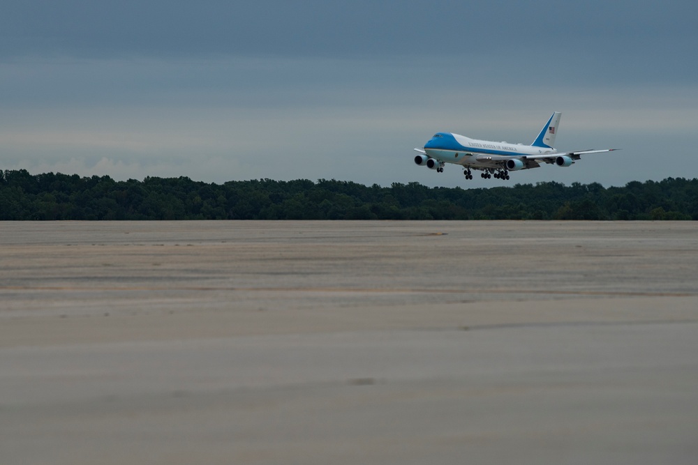 President Trump arrives at JBA from NYC