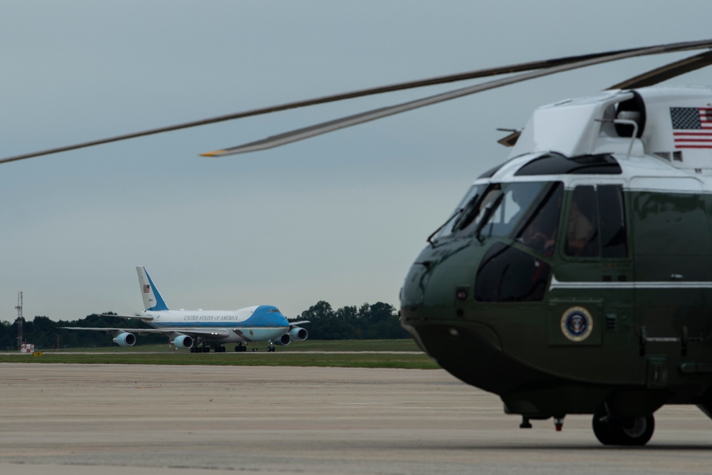 President Trump arrives at JBA from NYC