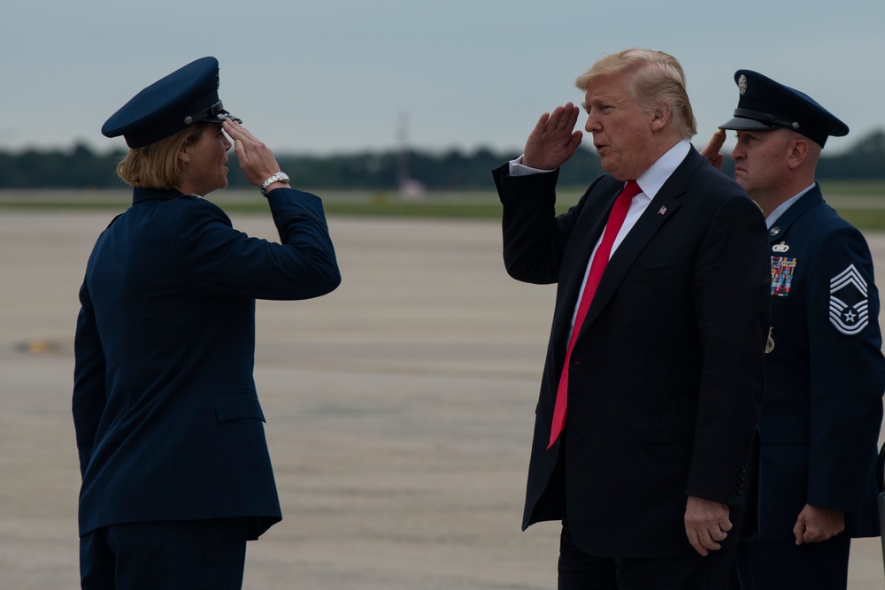President Trump arrives at JBA from NYC