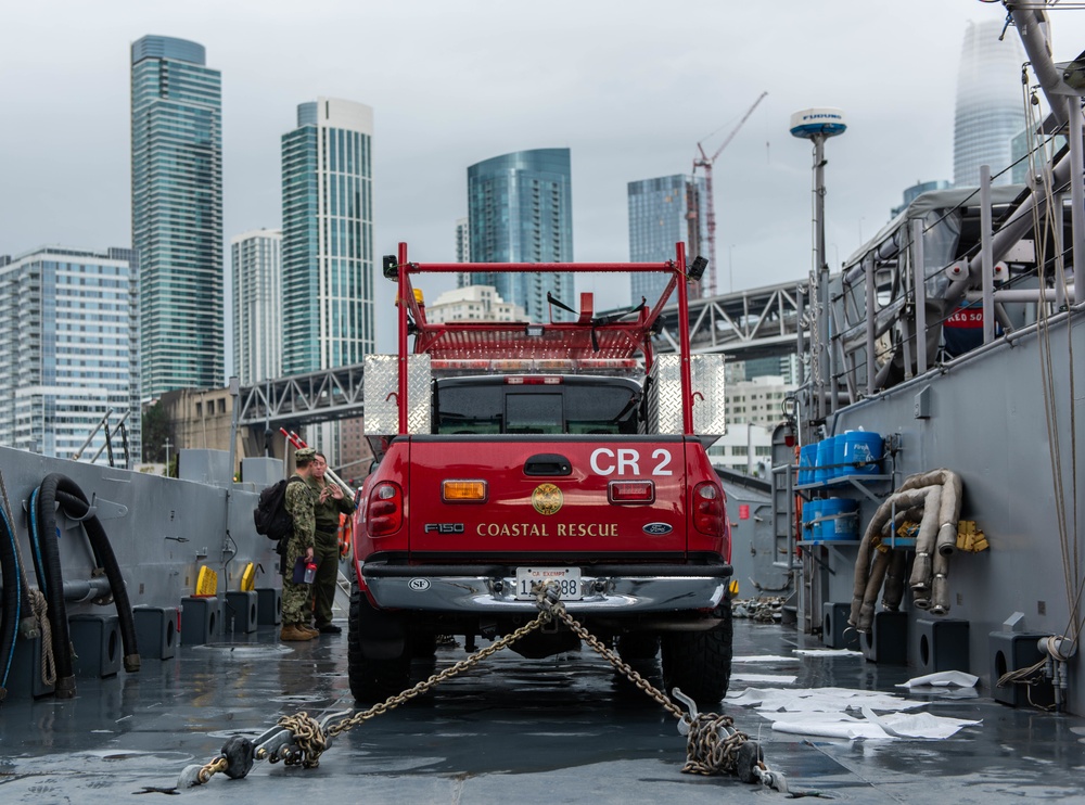 U.S. Navy works with San Francisco Fire Department during Fleet Week 2018