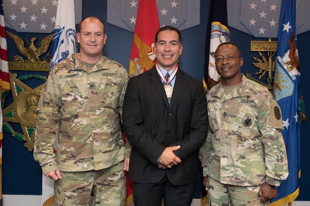 Fort Bliss Physical Therapist receives Spirit of Hope Award