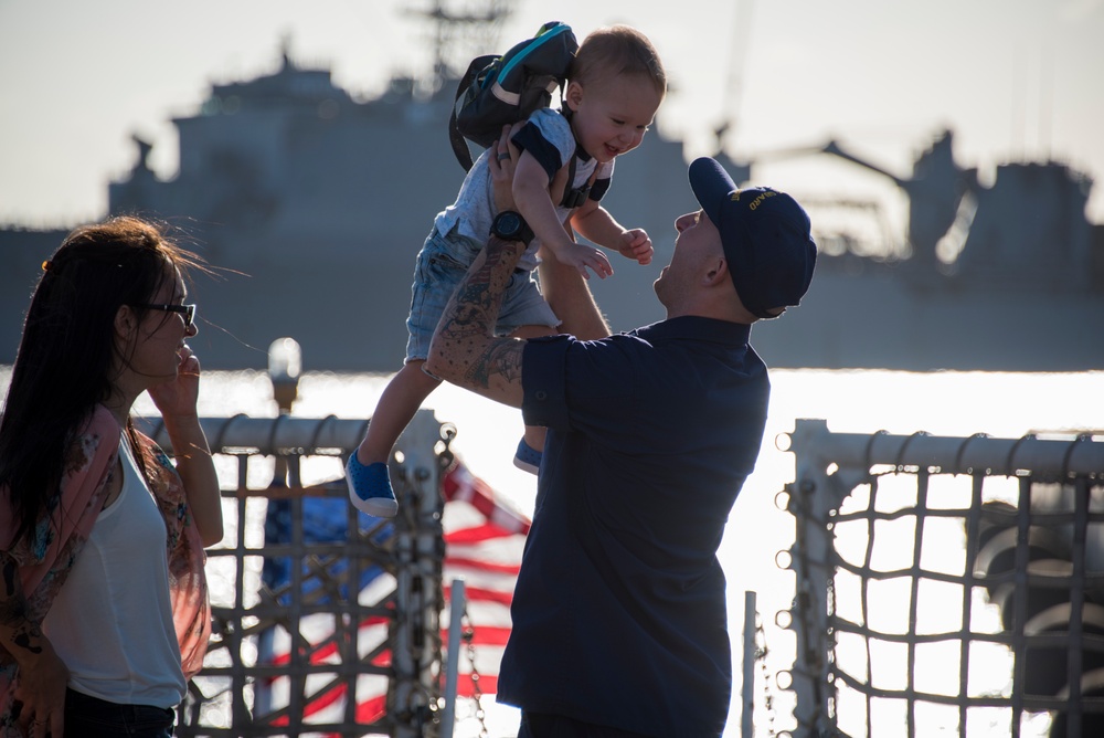 Coast Guard Cutter Valiant crew returns home following 6-week counter-drug patrol