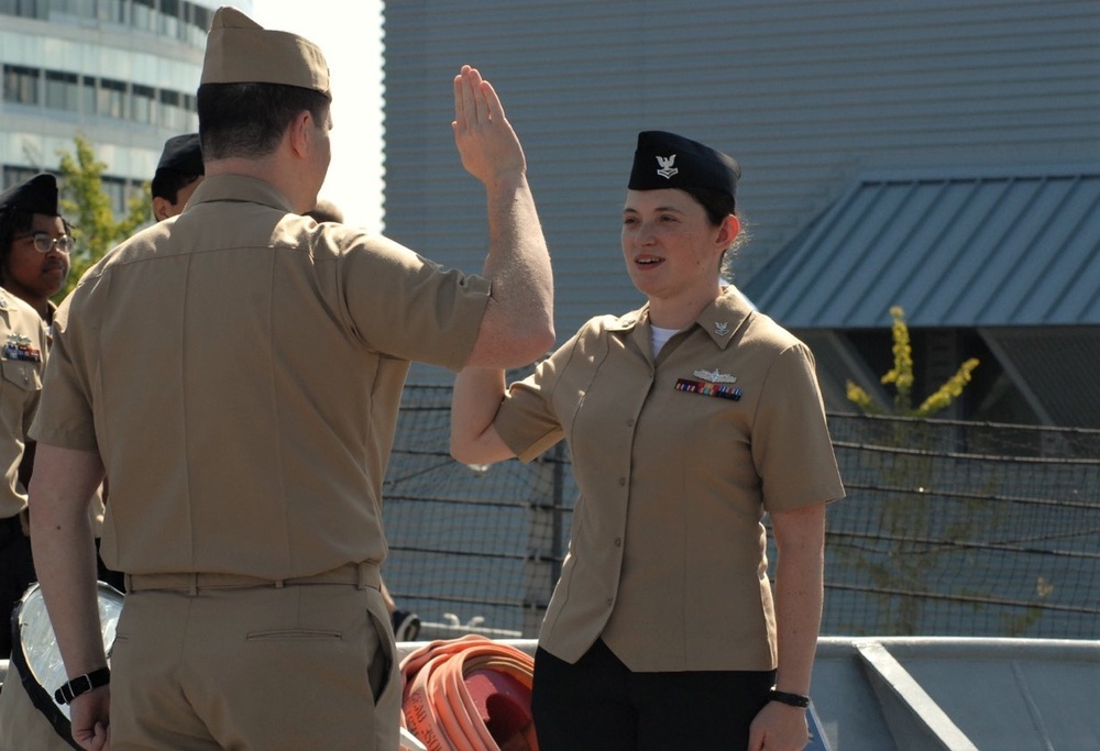 STG2(SW) Wells re-enlistment aboard the USS Wisconsin (BB-64)