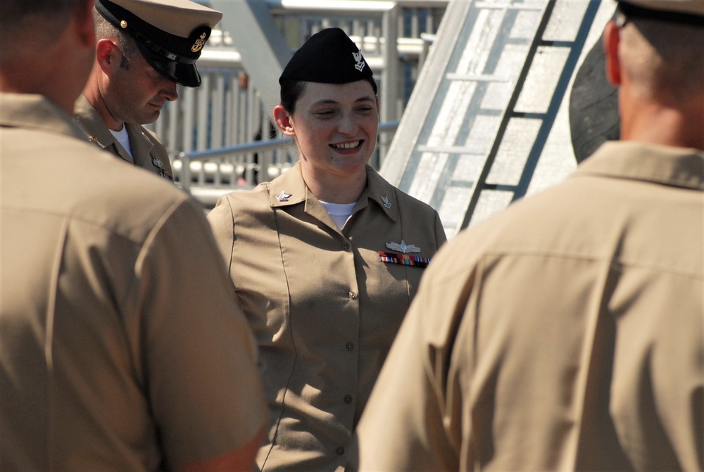 Re-enlistment aboard the USS Wisconsin (BB-64)