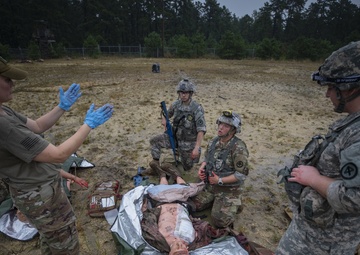 New Jersey Combat Medics attend mobile BCT-3 course