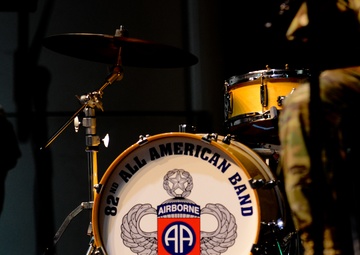 82nd Airborne Band introduces students to melodies