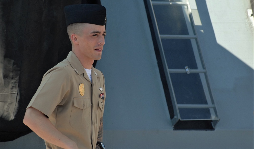Naval Museum hosts a re-enlistment